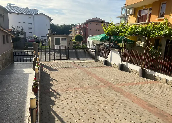 Hotel Lazur